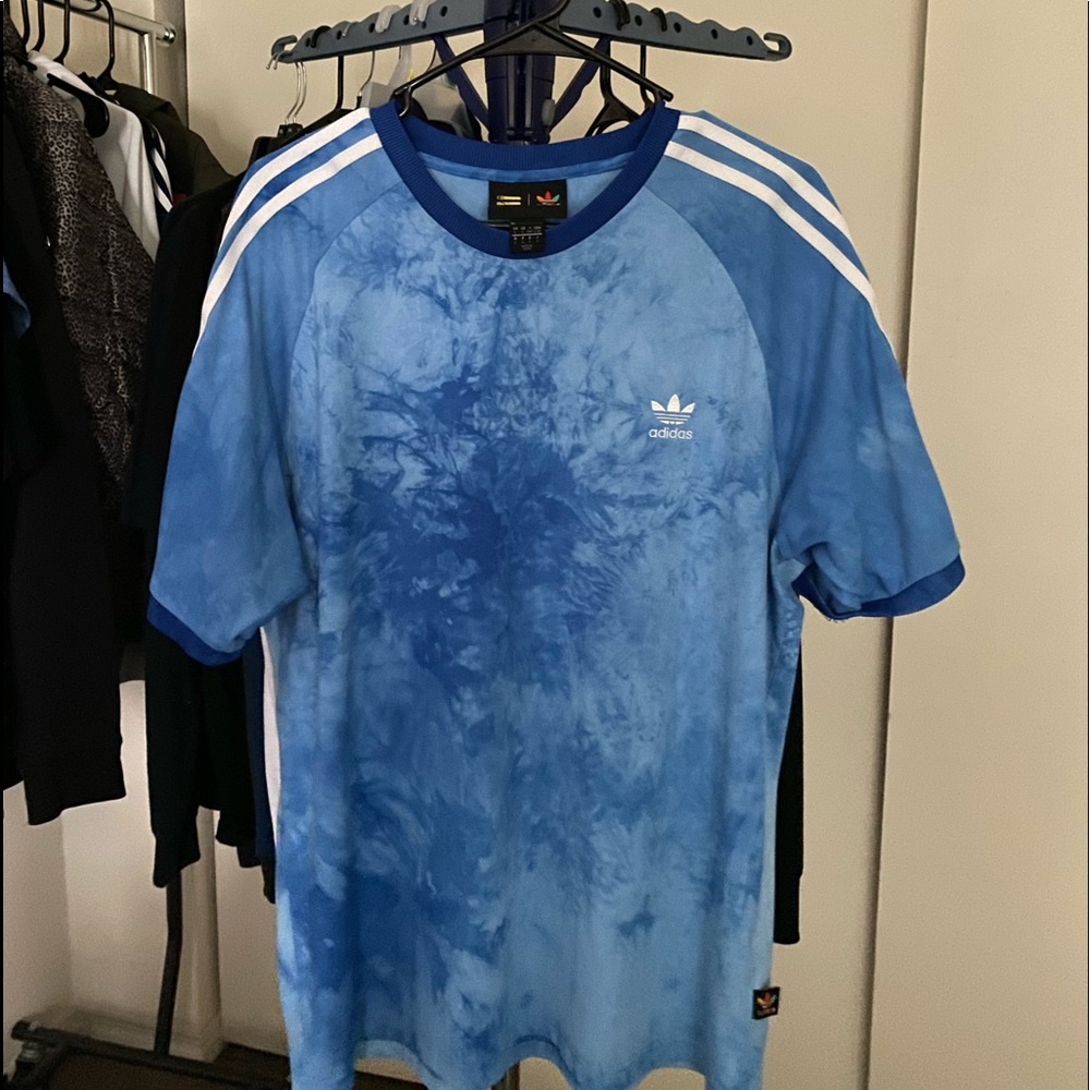 Adidas T-shirt